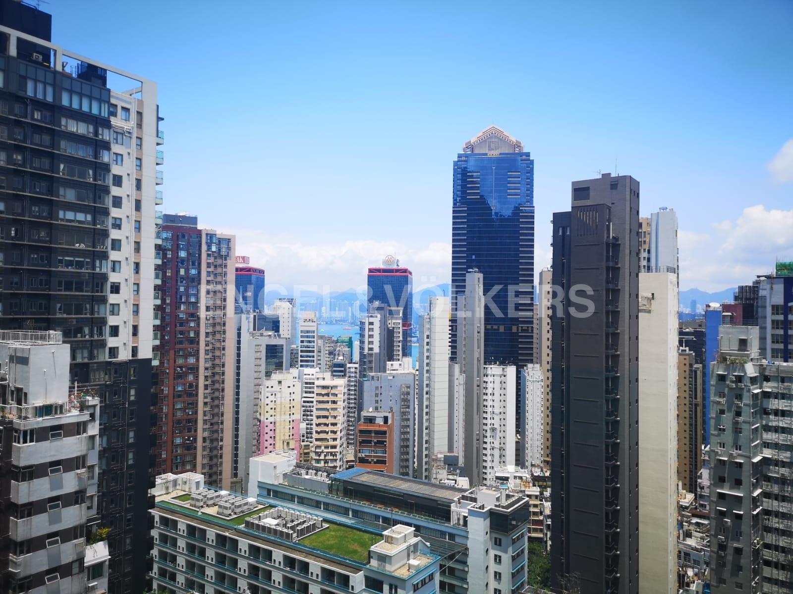 CORONA TOWER 嘉景臺
